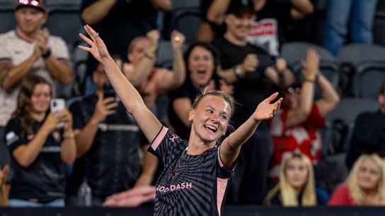 TST Images: Angel City FC defeats Kansas City Current, 2-1, in Los Angeles taken at BMO Stadium (Angel City FC). Photo by Jessica Cryderman - The Sporting Tribune