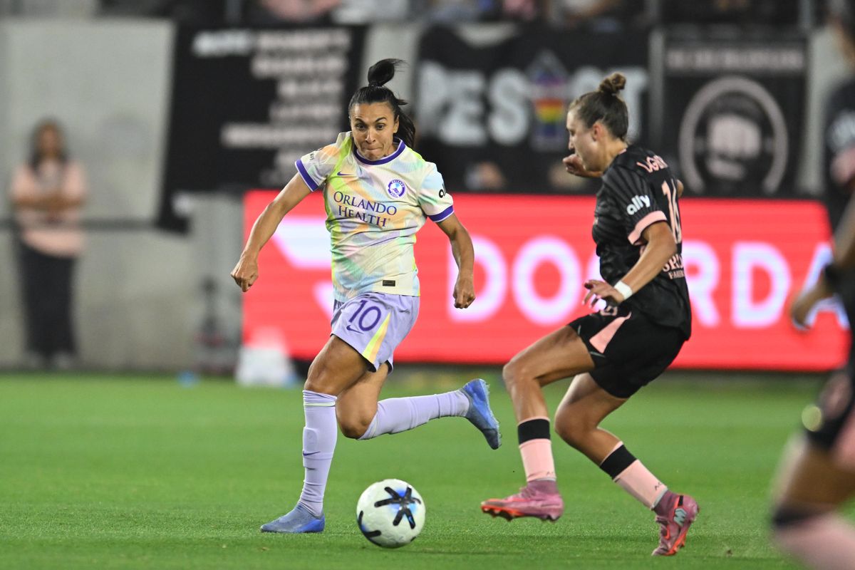 Orlando Pride SC forward Marta (10) advances the ball during a match between Orlando Pride SC and Angel City FC on Friday, July 3, 2026 at BMO Stadium in Los Angeles California Orlando Pride SC forward Marta (10) advances the ball during a match between Orlando Pride SC and Angel City FC on Friday, July 3, 2026 at BMO Stadium in Los Angeles California