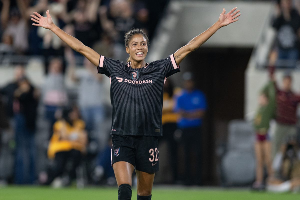 Angel City FC forward Sveindís Jónsdóttir (32) raises her arms after Angel City's second goal of the match during an NWSL soccer game against Bay FC, Saturday, October 24, 2026 in Los Angeles. Angel City FC forward Sveindís Jónsdóttir (32) raises her arms after Angel City's second goal of the match during an NWSL soccer game against Bay FC, Saturday, October 24, 2026 in Los Angeles.