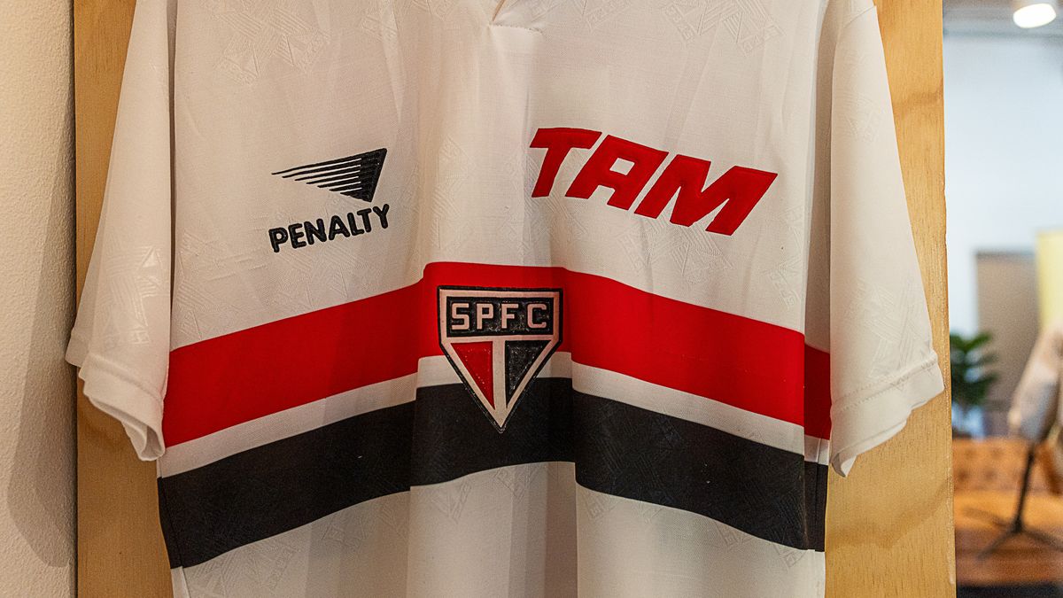 Sao Paolo Football Club Jersey worn by Marcos Evangelista de Morais 