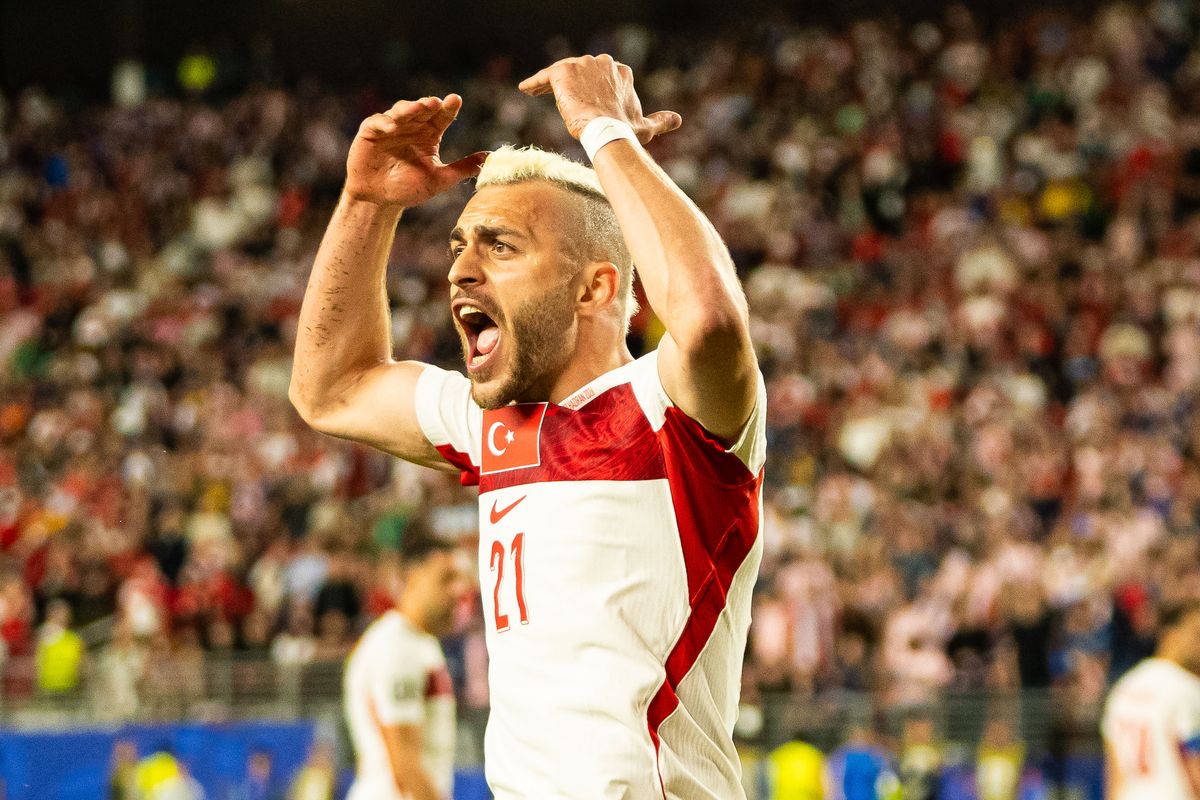 Baris Alper Yilmaz (21) of Turkiye hypes up the crowd during a 2026 FIFA World Cup match against Paraguay, Friday June 19th, 2026 in Santa Clara, Calif.