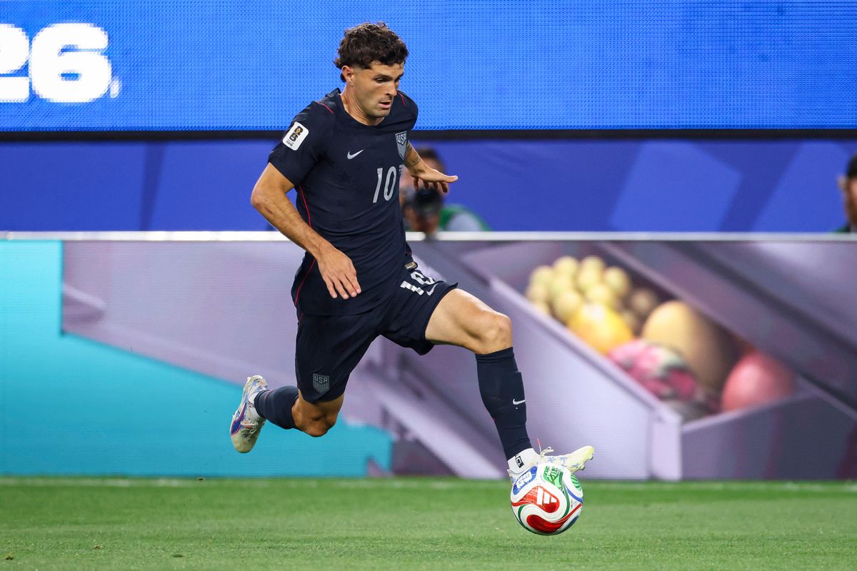 Christian Pulisic #10 of the United States dribbles the ball during a FIFA World Cup 2026 match against Türkiye, Thursday June 25, 2026 in Inglewood, Calif.