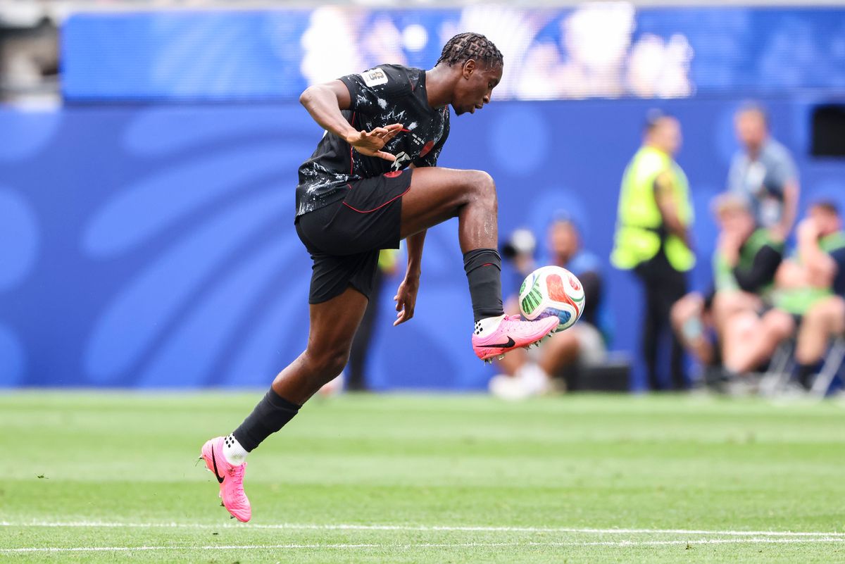 Moïse Bombito #15 of Canada controls the ball during a FIFA World Cup 2026 match against South Africa, Sunday June 28, 2026 in Inglewood, Calif.