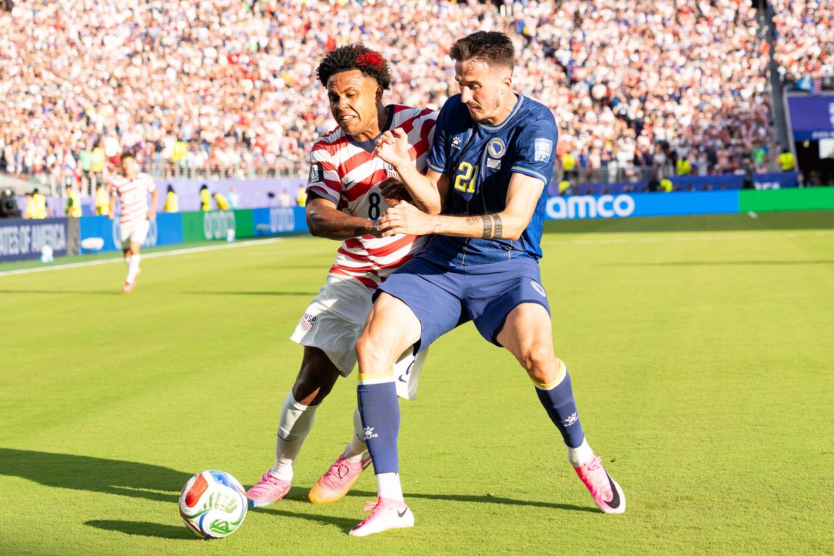 Weston Mckennie (8) of USA fighting for possession during a 2026 FIFA World Cup match against Bosnia and Herzegovina, Wednesday July 1st, 2026 in Santa Clara, Calif. Weston Mckennie (8) of USA fighting for possession during a 2026 FIFA World Cup match against Bosnia and Herzegovina, Wednesday July 1st, 2026 in Santa Clara, Calif.