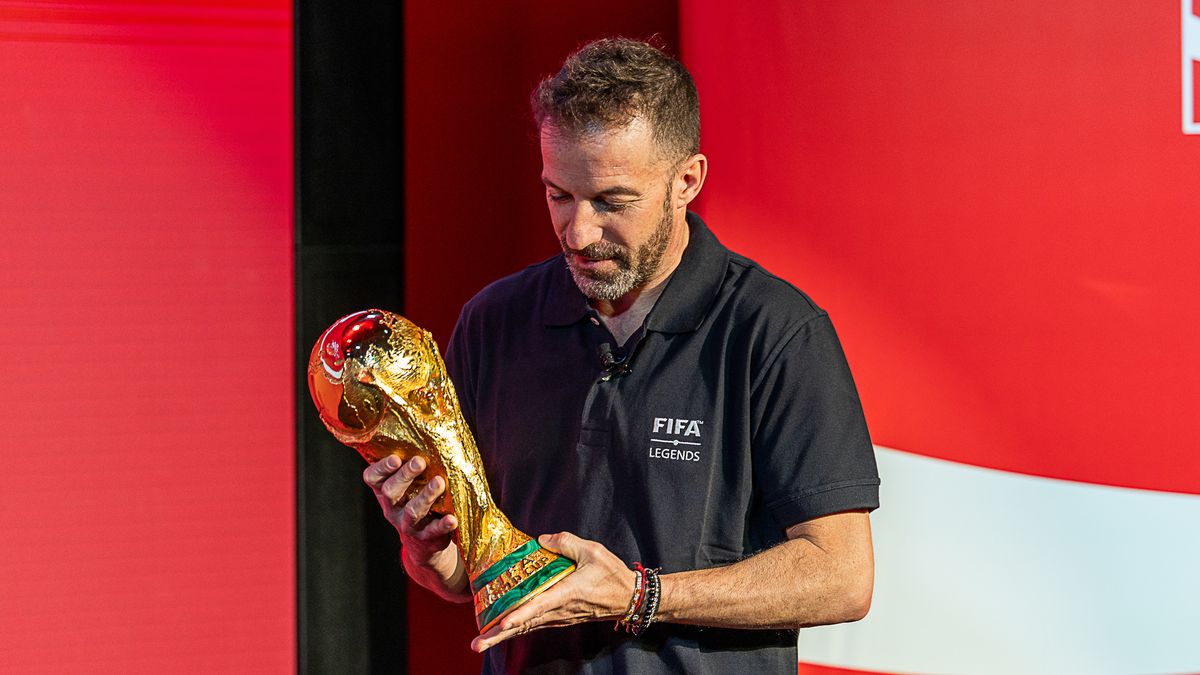 Alessandro Del Piero lifting the FIFA World Cup Trophy at LA Live for the FIFA World Cup Trophy Presentation on March 24th, 2026 Alessandro Del Piero lifting the FIFA World Cup Trophy at LA Live for the FIFA World Cup Trophy Presentation on March 24th, 2026