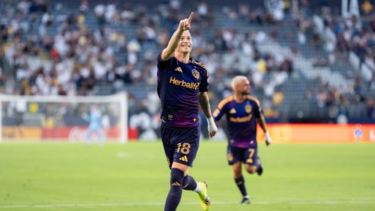 TST Images: Galaxy beat DC United at 2-1, at Dignity Health taken at Dignity Health Sports Park (LA Galaxy)