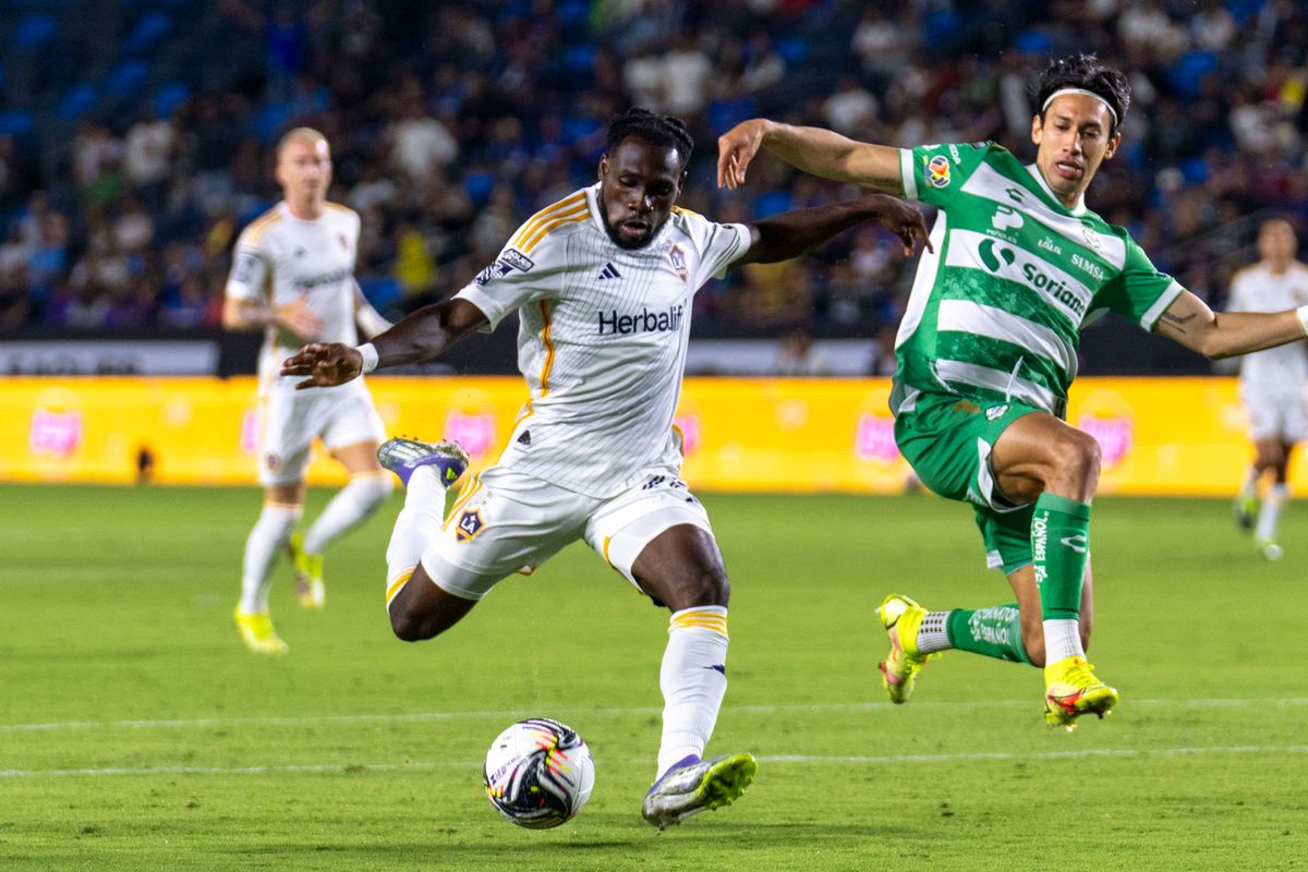 Los Angeles Galaxy forward Joseph Paintsil (28) takes a shot during the Leagues Cup game against Santos Laguna, Thursday August 7th, 2025 in Carson, California. 