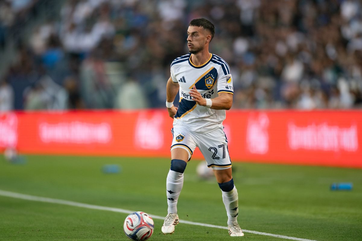 LA Galaxy midfielder Erik Thommy (27) dribbles the ball during an MLS match between LAFC and LA Galaxy on Friday, July 17, 2026 at Dignity Health Sports Park in Carson, Calif LA Galaxy midfielder Erik Thommy (27) dribbles the ball during an MLS match between LAFC and LA Galaxy on Friday, July 17, 2026 at Dignity Health Sports Park in Carson, Calif