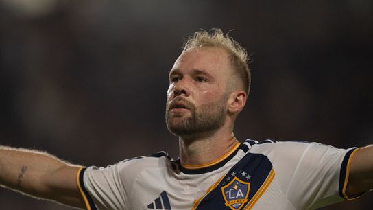 TST Images: LA Galaxy defeat Colorado Rapids, 3-2 , at Dignity Health Sports Park taken at Dignity Health Sports Park (LA Galaxy). Photo by Edwin So - The Sporting Tribune