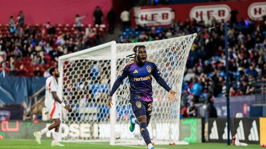 LA Galaxy Fights Back for 2-2 Dallas Draw taken Frisco, Texas (Greg Vanney)