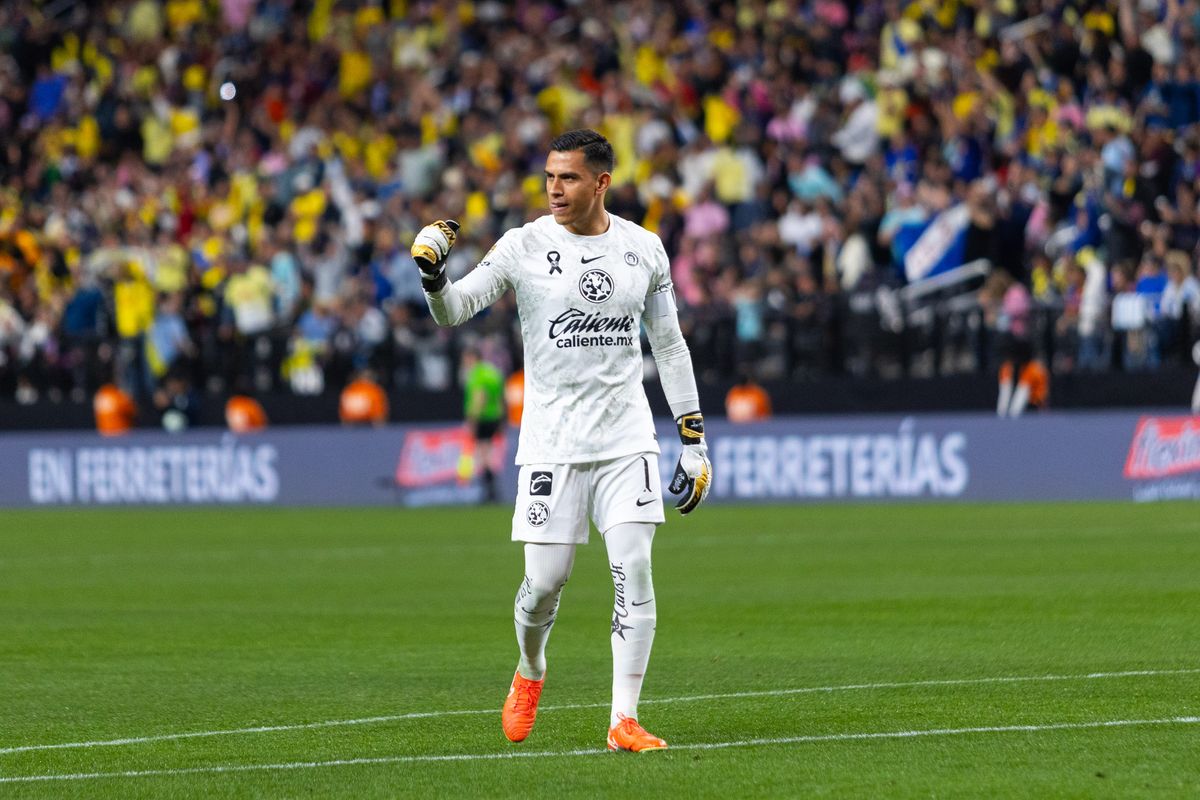 Club América goalkeeper Luis Malagón (1) celebrates after a Club América goal during a soccer friendly match between Inter Miami and Club América, Saturday January 18, 2025 in Las Vegas, Nev.