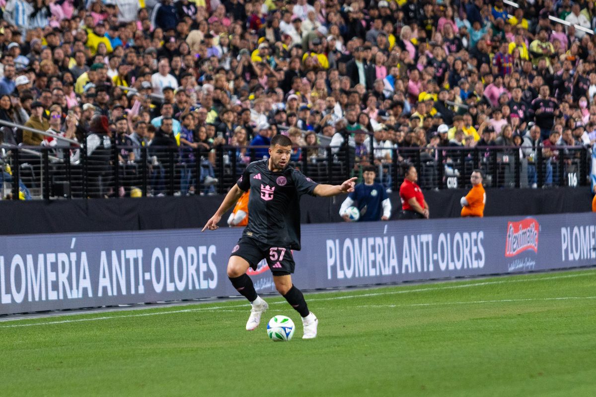 Inter Miami defenseman Marcelo Weigandt (57) dribbles the ball up the pitch during a soccer friendly match between Inter Miami and Club América, Saturday January 18, 2025 in Las Vegas, Nev.