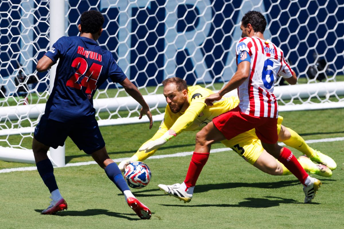 Jan Oblak #13 makes a save during the FIFA Club World Cup 2025 group B match between Paris Saint-Germain FC and Club Atletico de Madrid at Rose Bowl Stadium on June 15, 2025 in Pasadena, California. 