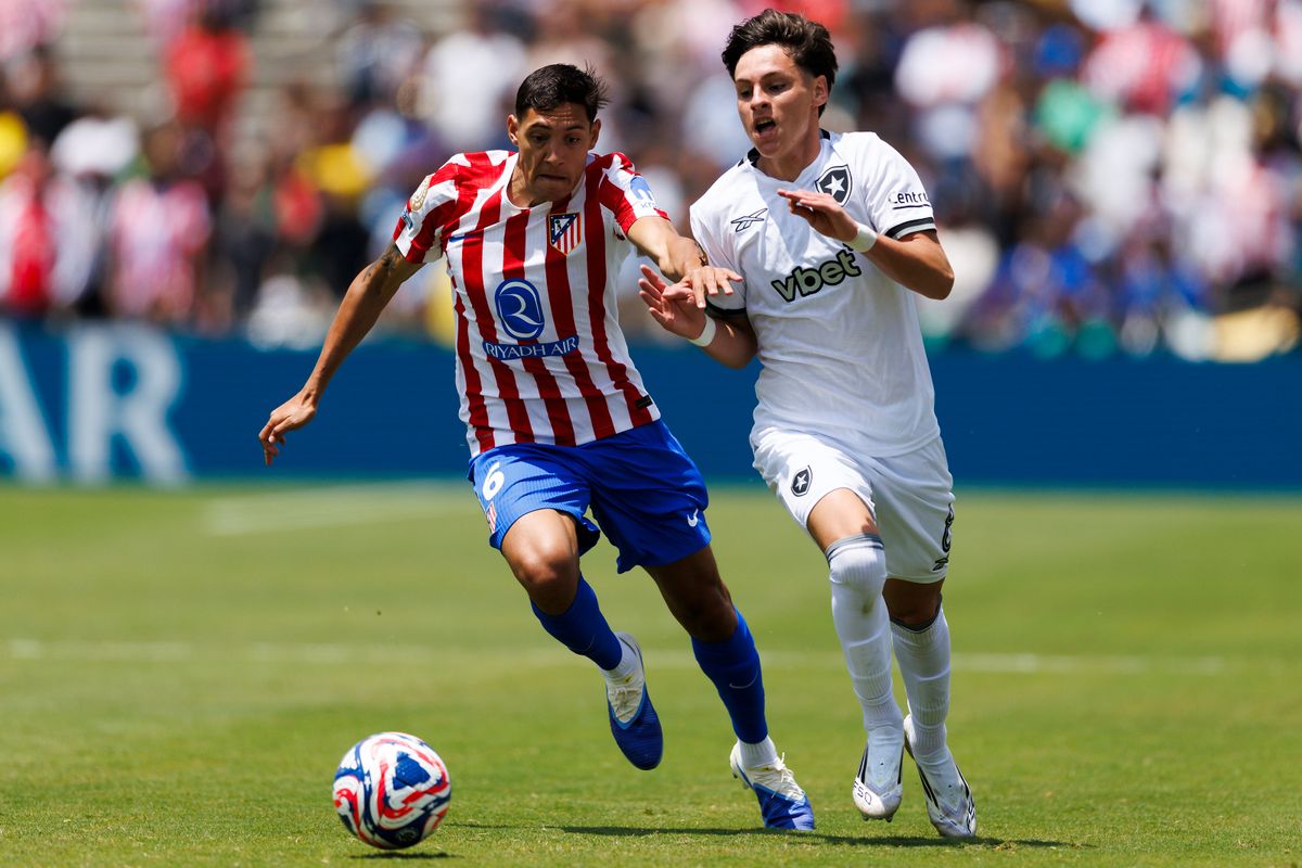 Koke #6 of Atlético Madrid runs for the ball during the FIFA Club World Cup 2025 group B against Botafogo FR at Rose Bowl Stadium on June 23, 2025 in Pasadena, California. 