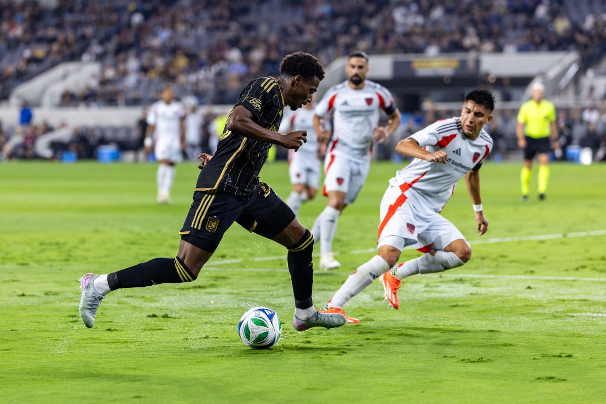 LAFC forward Javairô Dilrosun (26) handles the ball during an MLS match against FC Dallas, Saturday July 12, 2025 in Los Angeles, Calif. 