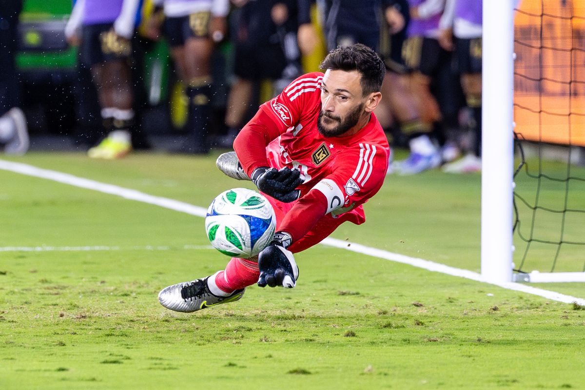 LAFC goalkeeper Hugo Lloris (1) makes a diving save during an MLS match against the Portland Timbers, Friday July 25, 2025 in Los Angeles, Calif.