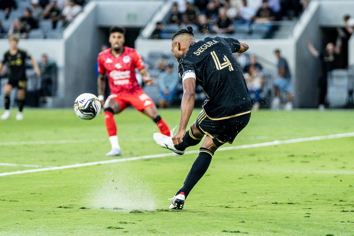 LAFC Defender Eddie Sagura (4) places the ball to his teammate in a game against Maztlan FC, Tuesday July 29, 2025 in Los Angeles, Calif.