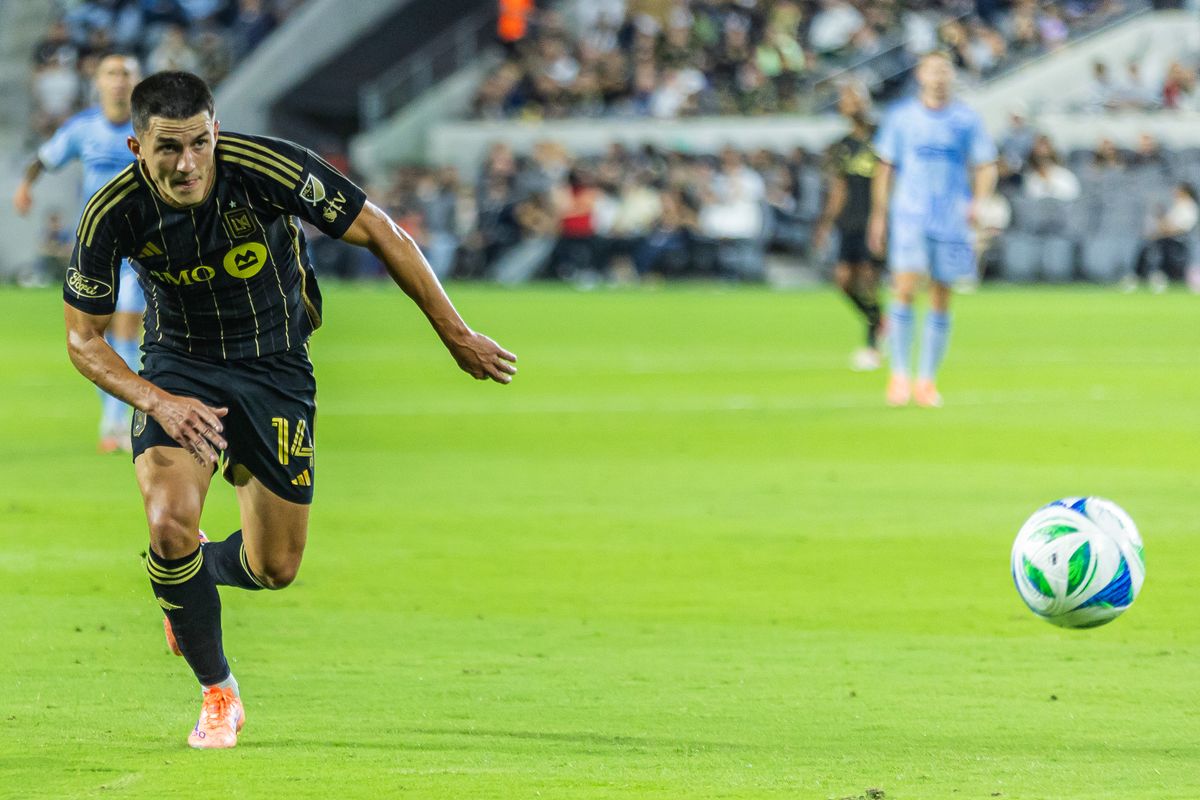 LAFC defender Sergi Palencia (14) chases the ball during a MLS soccer game against Atlanta United FC, Sunday, October 5, 2025, in Los Angeles, California. LAFC defender Sergi Palencia (14) chases the ball during a MLS soccer game against Atlanta United FC, Sunday, October 5, 2025, in Los Angeles, California.