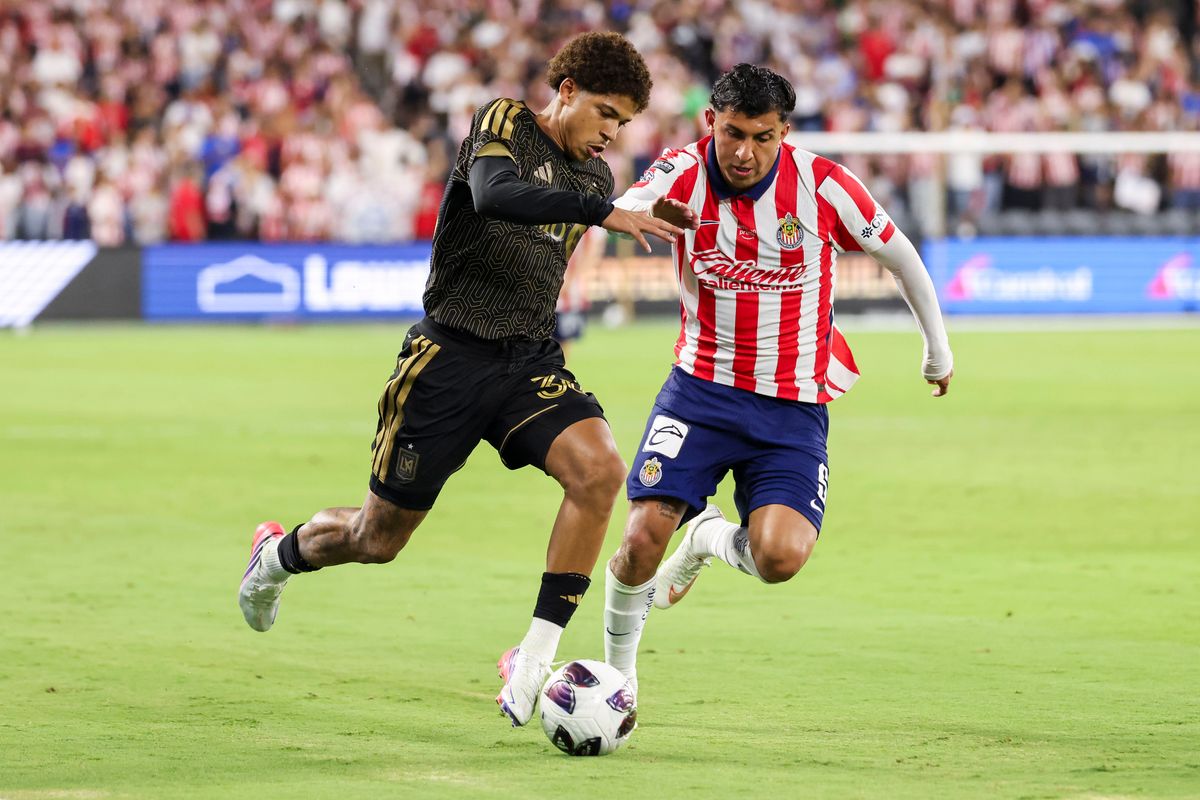 David Martínez #30 of LAFC and Bryan González #5 of Chivas de Guadalajara battle for the ball during a Leagues Cup match, Wednesday August 5, 2026 in Los Angeles, Calif. David Martínez #30 of LAFC and Bryan González #5 of Chivas de Guadalajara battle for the ball during a Leagues Cup match, Wednesday August 5, 2026 in Los Angeles, Calif.