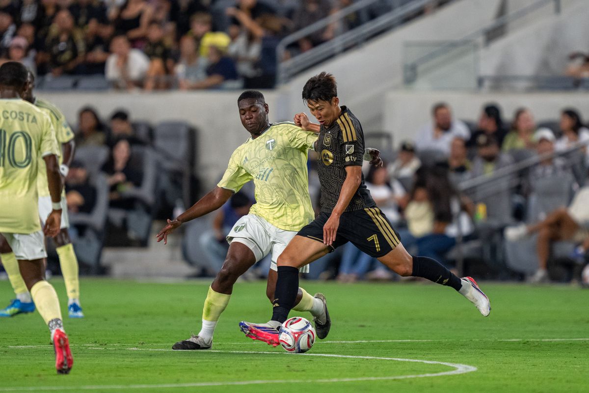 LAFC Son Heung-Min (7) making a long shot on goal during a MLS soccer game against the Portland Timbers on August 22nd, 2026 in Los Angeles, CA. LAFC Son Heung-Min (7) making a long shot on goal during a MLS soccer game against the Portland Timbers on August 22nd, 2026 in Los Angeles, CA.