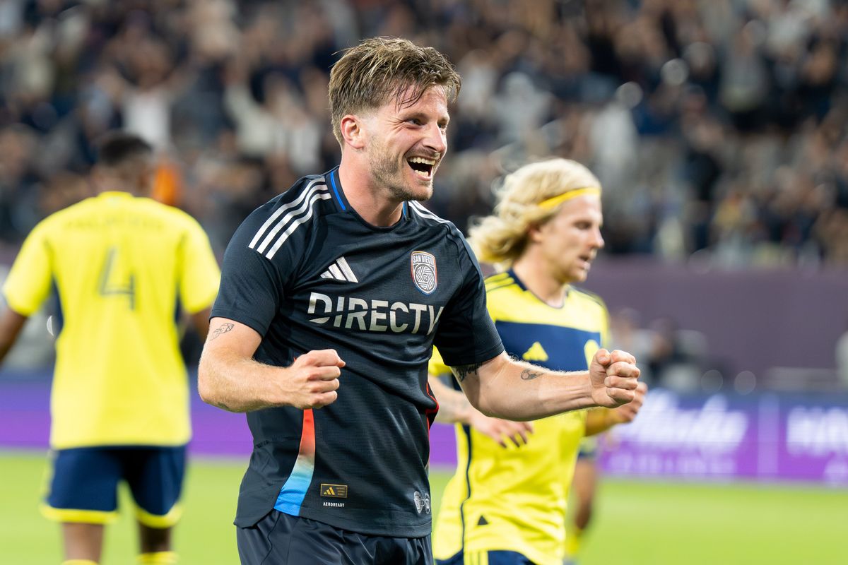 San Diego FC midfielder Anders Dreyer (10) celebrates a goal scored during an MLS soccer game against Nashville SC, Thursday July 25, 2025 in San Diego, CA. San Diego FC midfielder Anders Dreyer (10) celebrates a goal scored during an MLS soccer game against Nashville SC, Thursday July 25, 2025 in San Diego, CA.