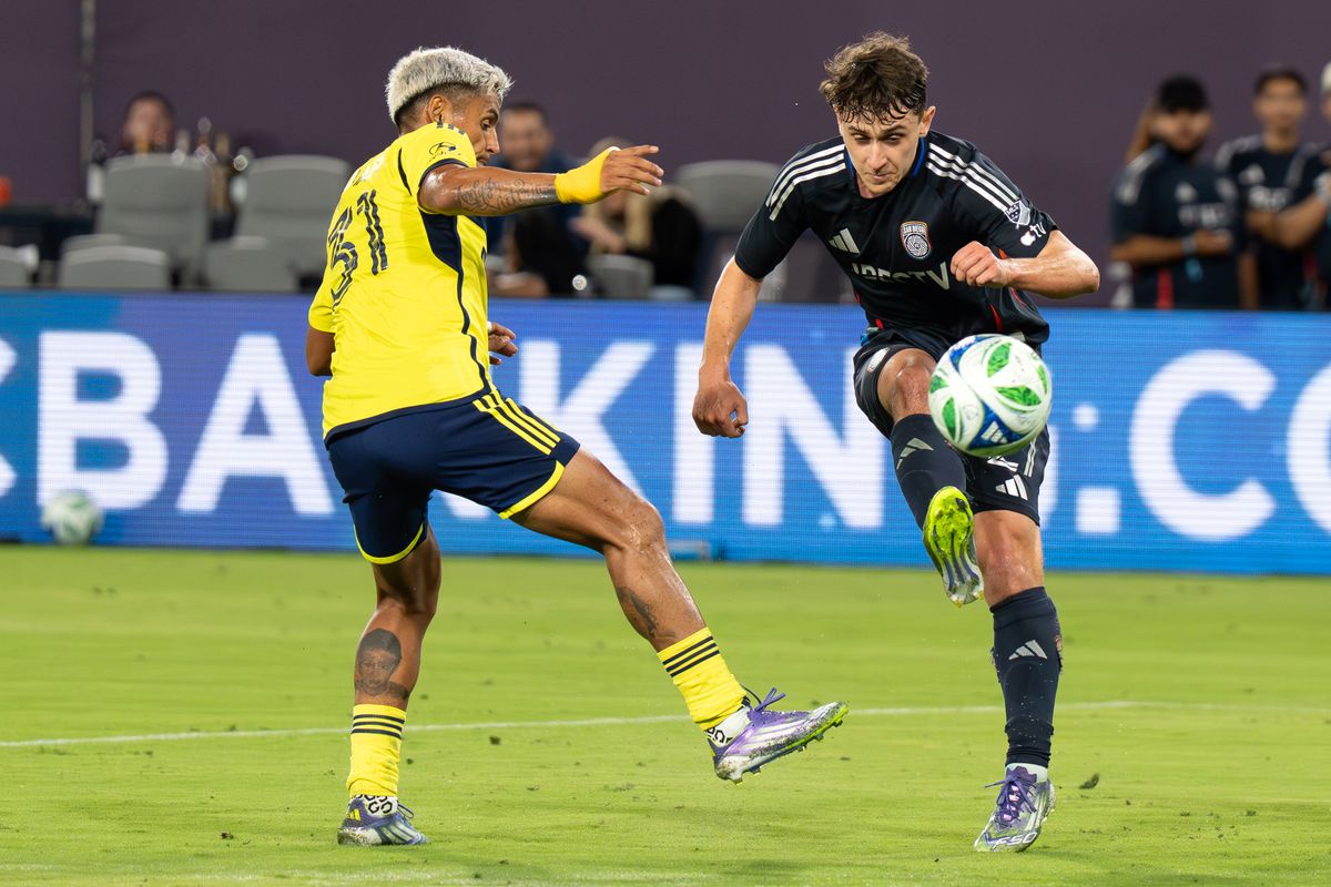 San Diego FC defender Luca Bombino (27) shoots the ball during an MLS soccer game against Nashville SC, Friday July 25, 2025 in San Diego, CA. San Diego FC defender Luca Bombino (27) shoots the ball during an MLS soccer game against Nashville SC, Friday July 25, 2025 in San Diego, CA.