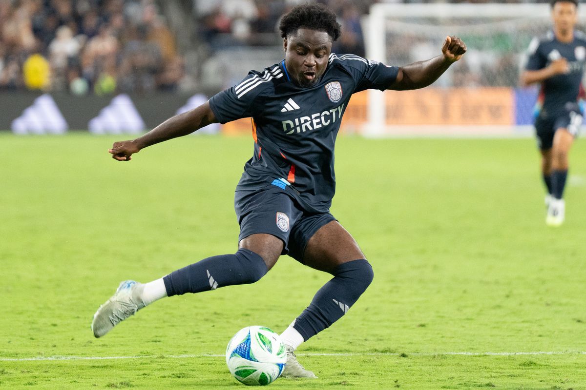 San Diego FC defender Willy Kumado (2) crosses the ball during an MLS soccer game against the Minnesota United FC, Saturday September 13, 2025 in San Diego, California.