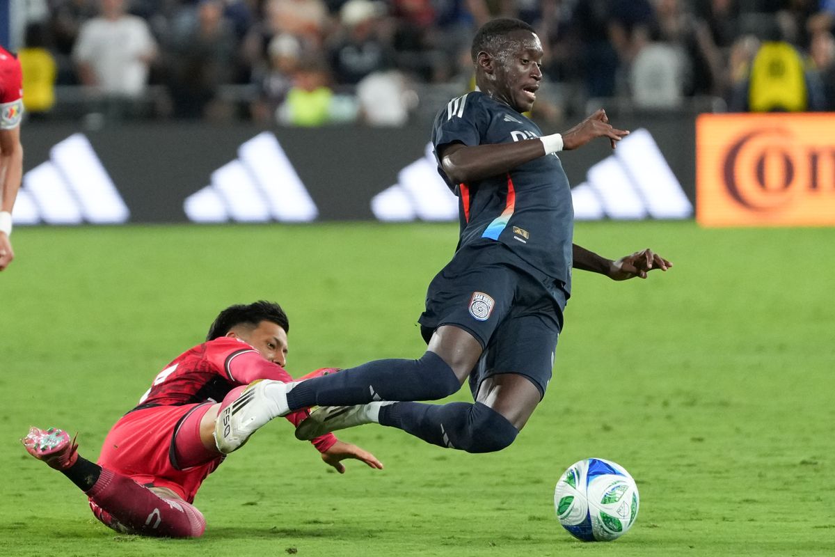 Club Tijuana midfielder Domingo Blanco (27) slides for the ball during an MLS soccer game against the San Diego FC, Tuesday September 16, 2025 in San Diego, California.
