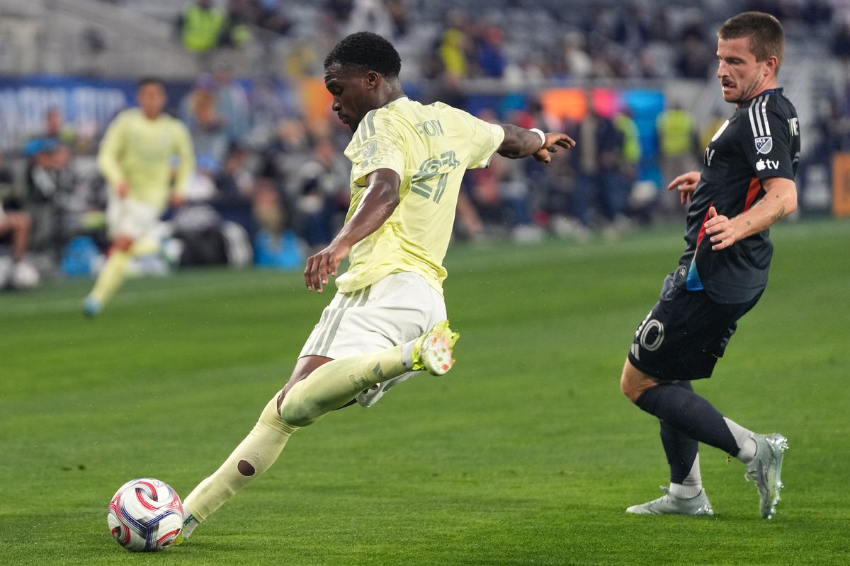 Portland Timbers midfielder Jimer Fory (27) kicks the ball up field during an MLS soccer game against the San Diego FC, Saturday April 25, 2026 in San Diego, California.