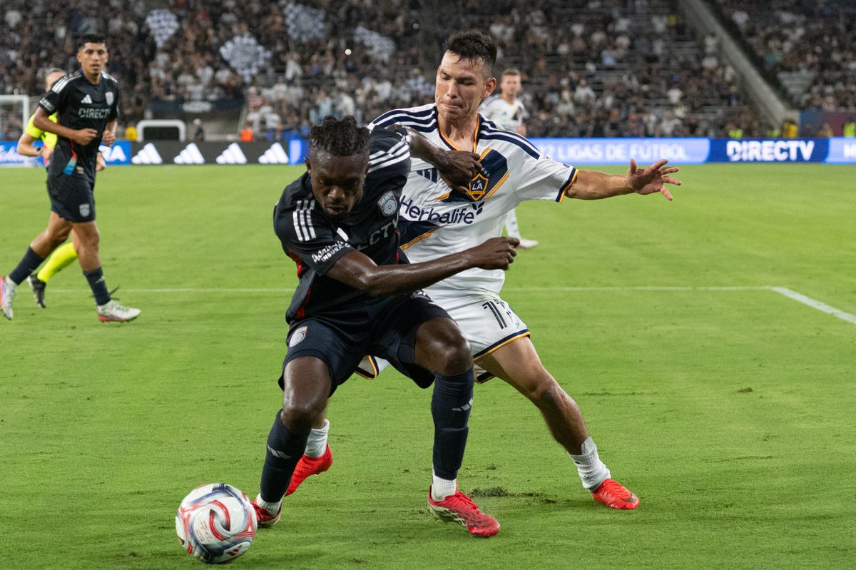 LA Galaxy forward Hirving Lozano (11) hustles for possession during an MLS match between Los Angeles Galaxy and San Diego SC on Saturday, August 29, 2026 at Snapdragon Stadium in San Diego, California. LA Galaxy forward Hirving Lozano (11) hustles for possession during an MLS match between Los Angeles Galaxy and San Diego SC on Saturday, August 29, 2026 at Snapdragon Stadium in San Diego, California.