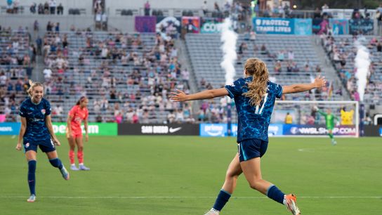 San Diego Wave concedes late equalizer, drawing 1-1 against Portland Thorns taken at Snapdragon Stadium (San Diego Wave FC)