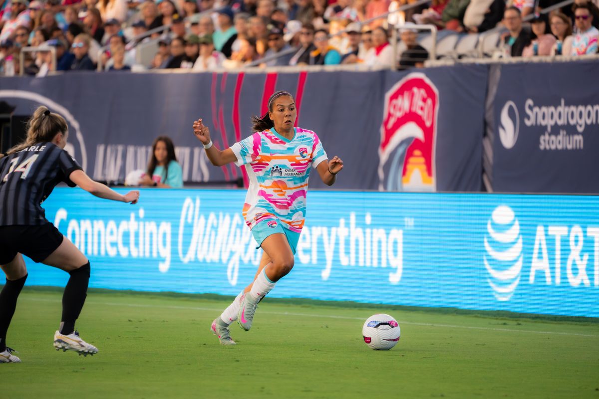 San Diego Wave Forward Maria Sanchez #7 running the ball down the field during a match against the Washington Spirit on June 22, 2025 in San Diego, CA.