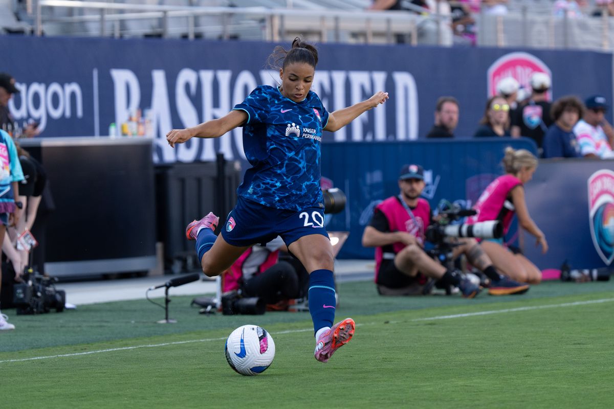 San Diego Wave FC forward Delphine Cascarino (20) crosses the ball during an NWSL soccer game against the Racing Louisville FC, Sunday August 24, 2025 in San Diego, California.