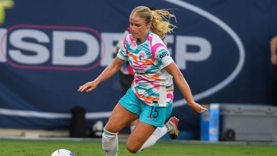 San Diego Wave   Dudinha (15) advances the ball during a NWSL soccer match Sunday September 7, 2025 in San Diego, California.