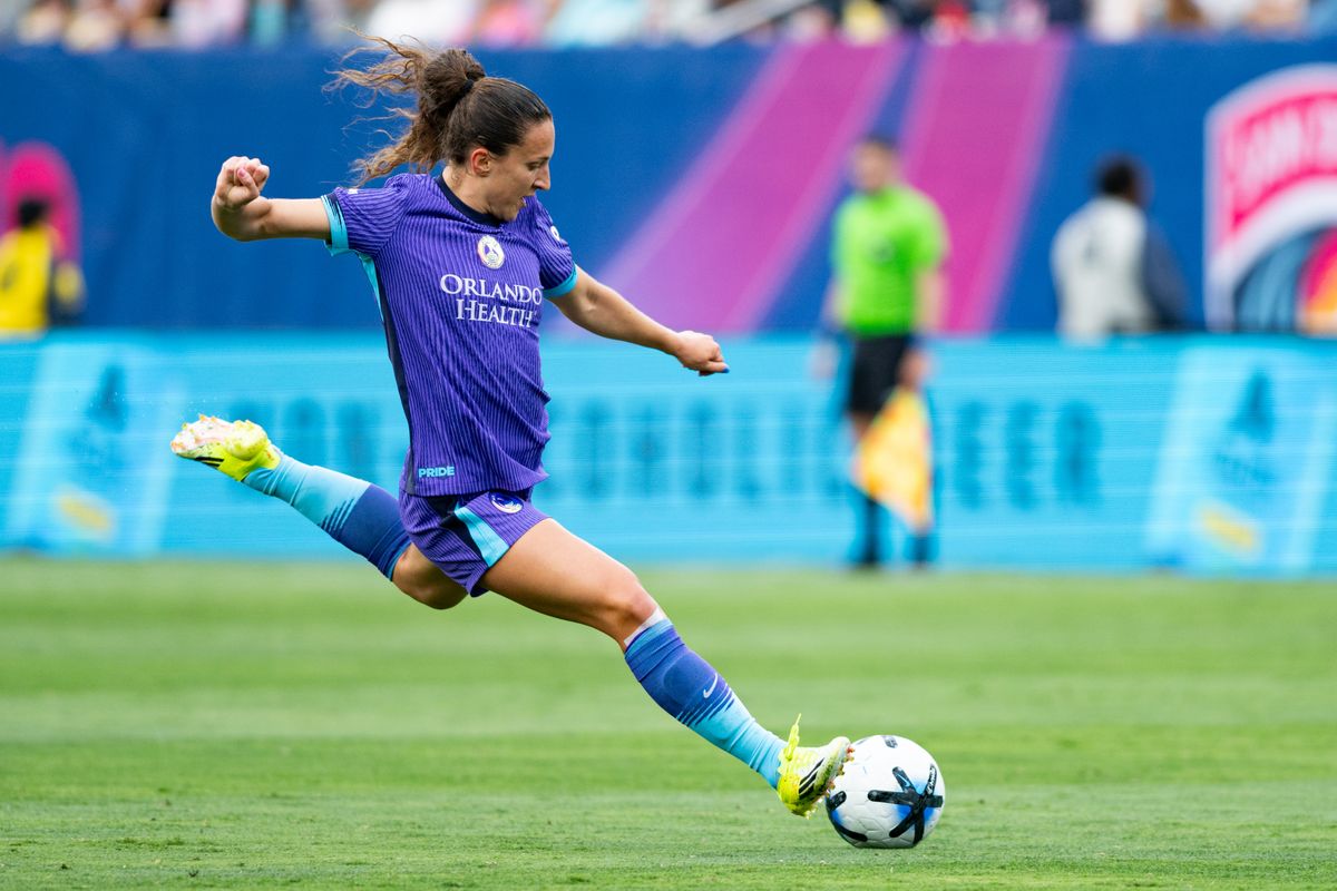 Orlando Pride SC defender Kerry Abello (29) attempts a shot at goal during an NWSL match between Orlando Pride SC and San Diego Wave FC on Sunday, May 24, 2026 at Snapdragon Stadium in San Diego Calif. Orlando Pride SC defender Kerry Abello (29) attempts a shot at goal during an NWSL match between Orlando Pride SC and San Diego Wave FC on Sunday, May 24, 2026 at Snapdragon Stadium in San Diego Calif.