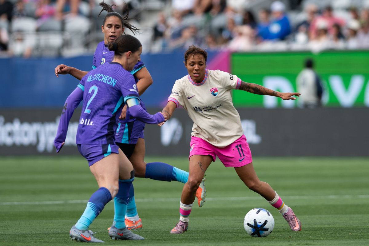 San Diego Wave midfielder Gia Corley (11) controls possession during an NWSL match between Orlando Pride SC and San Diego Wave FC on Sunday, May 24, 2026 at Snapdragon Stadium in San Diego Calif. San Diego Wave midfielder Gia Corley (11) controls possession during an NWSL match between Orlando Pride SC and San Diego Wave FC on Sunday, May 24, 2026 at Snapdragon Stadium in San Diego Calif.