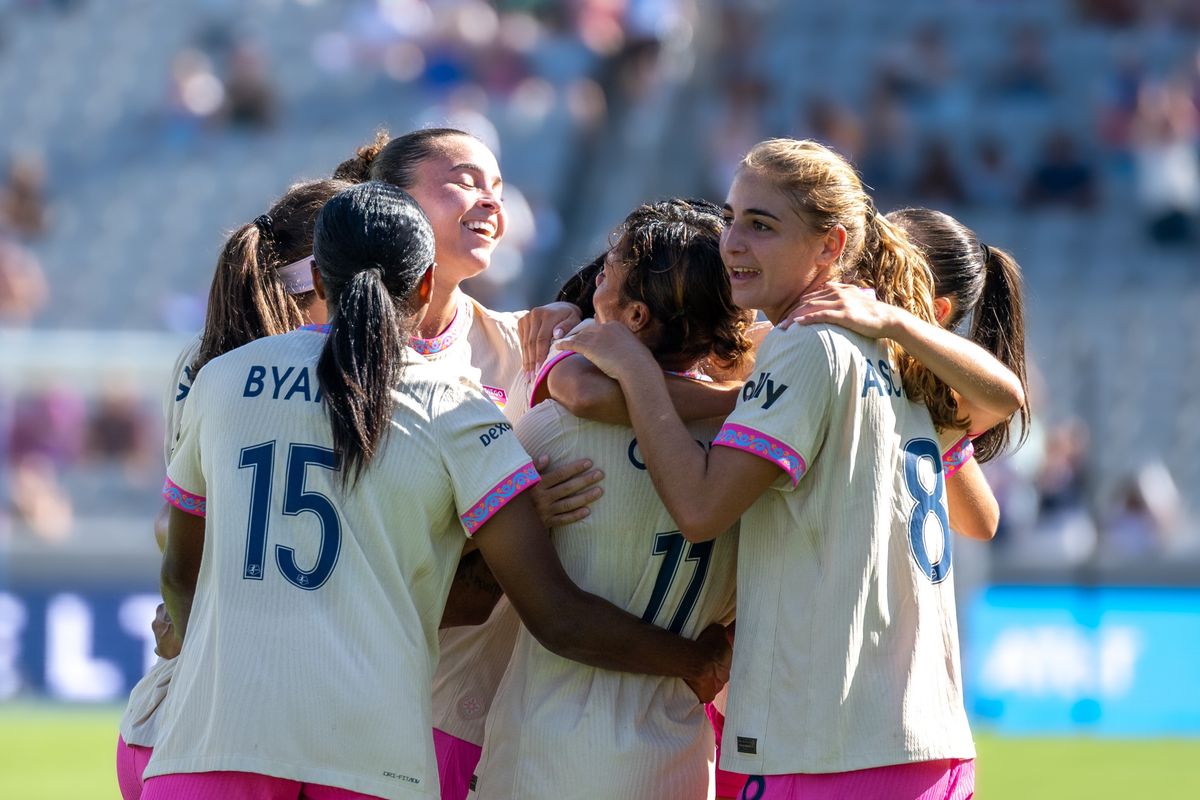 San Diego Wave FC midfielder Gia Corley (11) celebrates her goal with teammates during an NWSL soccer game against NC Courage, Saturday, September 12, 2026 in San Diego, California.