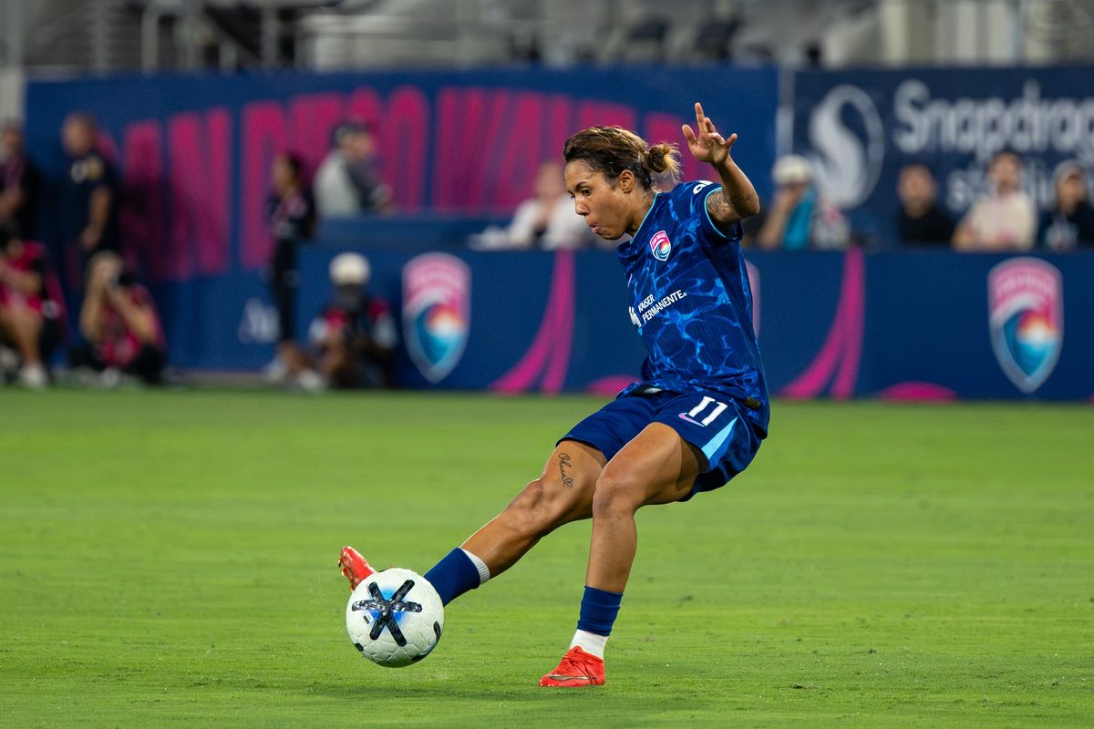 San Diego Wave FC midfielder Gia Corley passes the ball during an NWSL soccer game against KC Current, Friday, September 18, 2026 in San Diego, California. San Diego Wave FC midfielder Gia Corley passes the ball during an NWSL soccer game against KC Current, Friday, September 18, 2026 in San Diego, California.