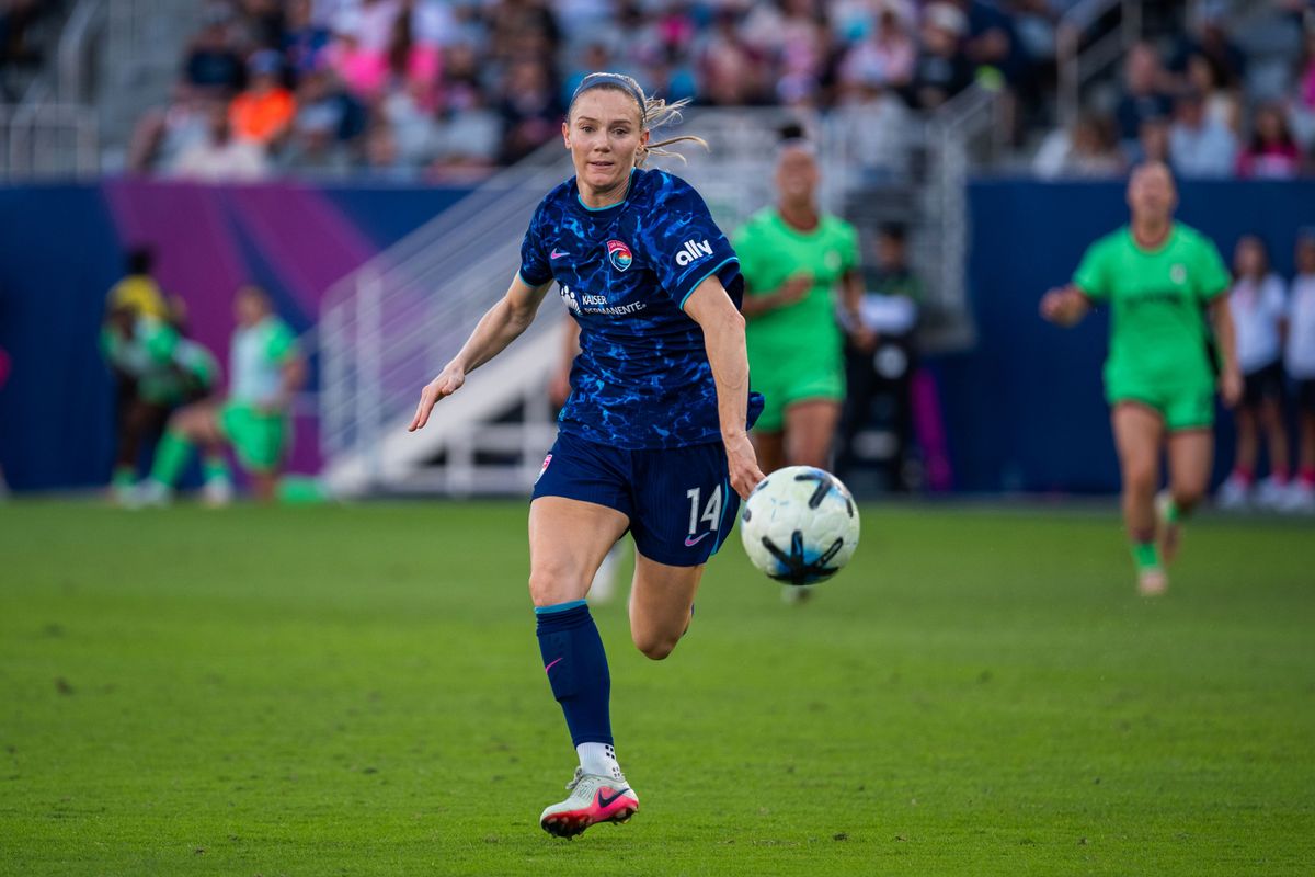San Diego Wave FC defender Kristen McNabb looks for the ball during an NWSL soccer game against Boston Legacy, Sunday, October 25, 2026 in San Diego, California.