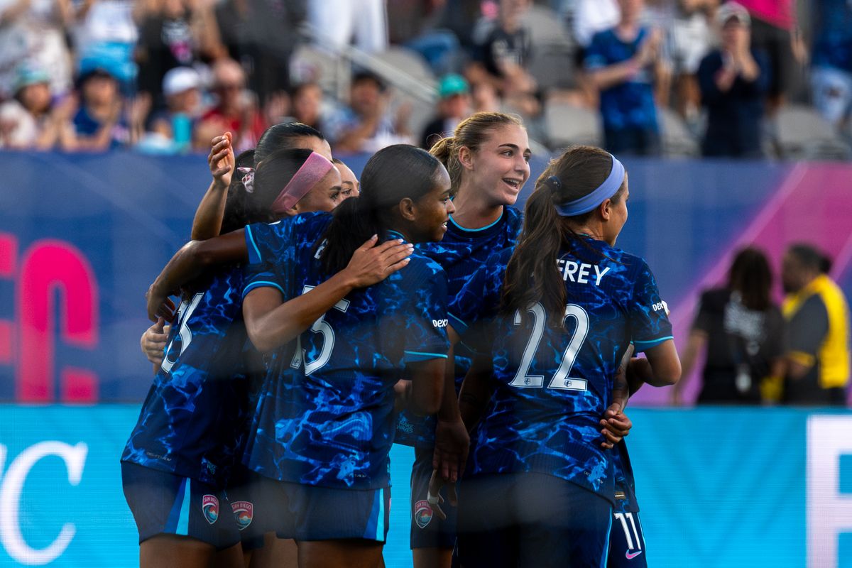 San Diego Wave FC forward Trinity Byars (15) celebrates her goal with teammates during an NWSL soccer game against Boston Legacy, Sunday, October 25, 2026 in San Diego, California.
