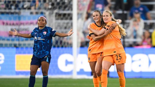 San Diego Wave FC lacked finishing in season-opening loss to Houston Dash taken at Snapdragon Stadium (San Diego Wave FC). Photo by Denis Poroy-Imagn Images