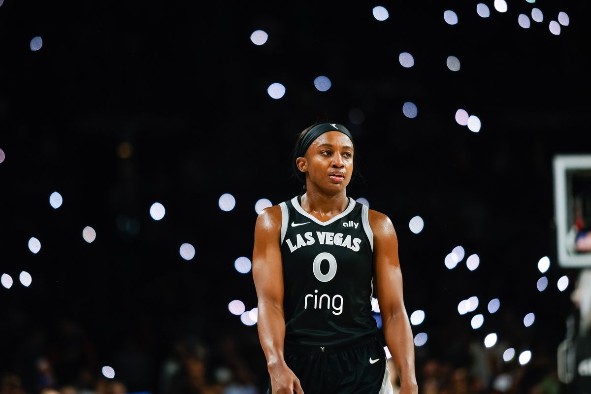  Las Vegas Aces guard Jackie Young (0) walks onto the court before the start of the fourth quarter during a WNBA game between the Las Vegas Aces and the Dallas Wings, Friday June 13, 2025 in Las Vegas, Nev.