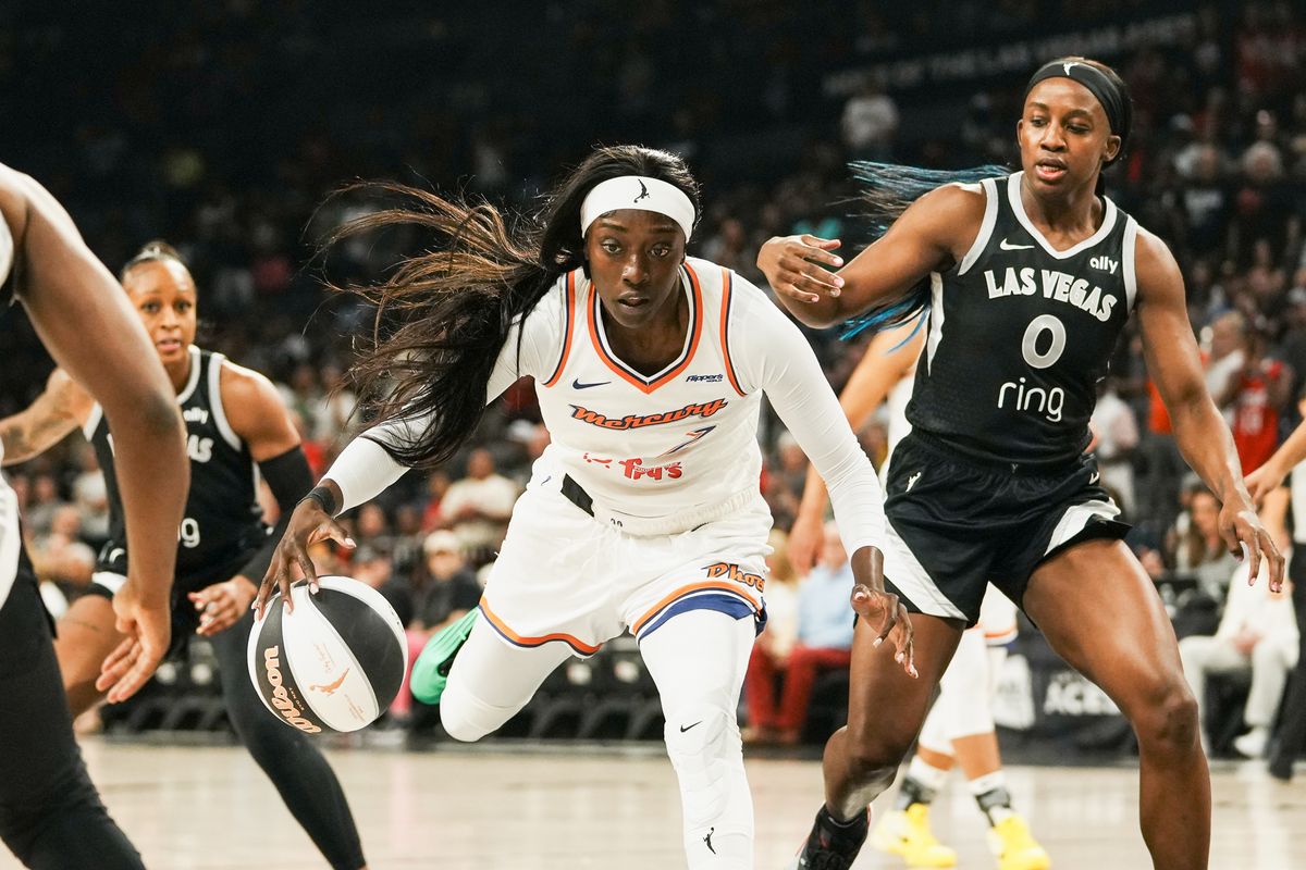 Pheonix Mercury guard Kahleah Copper (2) maintains possession of the ball during WNBA game against Las Vegas Aces on Sunday June 15, 2025 in Las Vegas. 