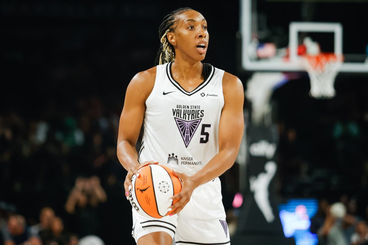 Golden State Valkyries forward Kayla Thorton (5) looks for a teammate to pass the ball to during a WNBA game between the Las Vegas Aces and the Golden State Valkyries, Saturday July 12, 2025 in Las Vegas, Nev.