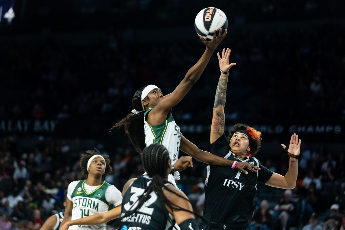 Seattle Storm guard Flau’jae Johnson (4) goes for a lay-up during a WNBA game between the Las Vegas Aces and the Seattle Storm, Monday June 8, 2026 in Las Vegas, Nev. Seattle Storm guard Flau’jae Johnson (4) goes for a lay-up during a WNBA game between the Las Vegas Aces and the Seattle Storm, Monday June 8, 2026 in Las Vegas, Nev.