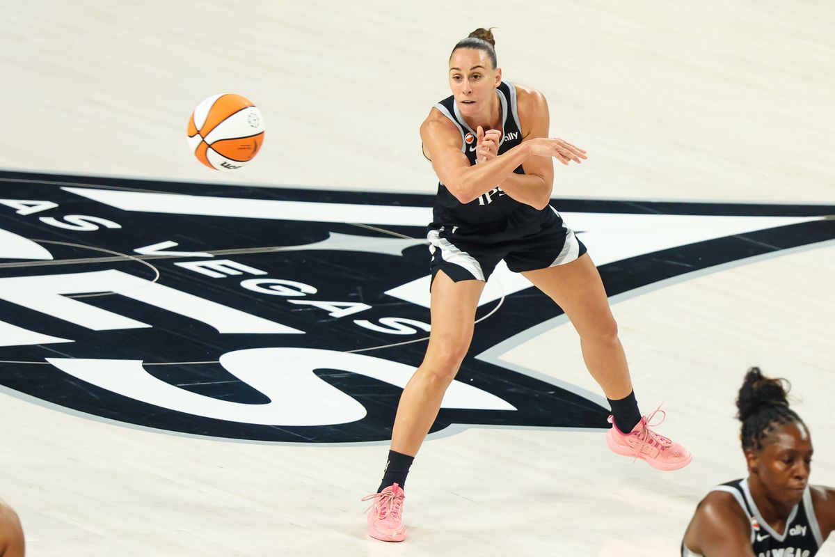 Las Vegas Aces forward Stephanie Talbot (7) passes the ball during the WNBA game against the Toronto Tempo on Friday, August 28, 2026, at Michelob ULTRA Arena in Las Vegas, Nevada. Las Vegas Aces forward Stephanie Talbot (7) passes the ball during the WNBA game against the Toronto Tempo on Friday, August 28, 2026, at Michelob ULTRA Arena in Las Vegas, Nevada.