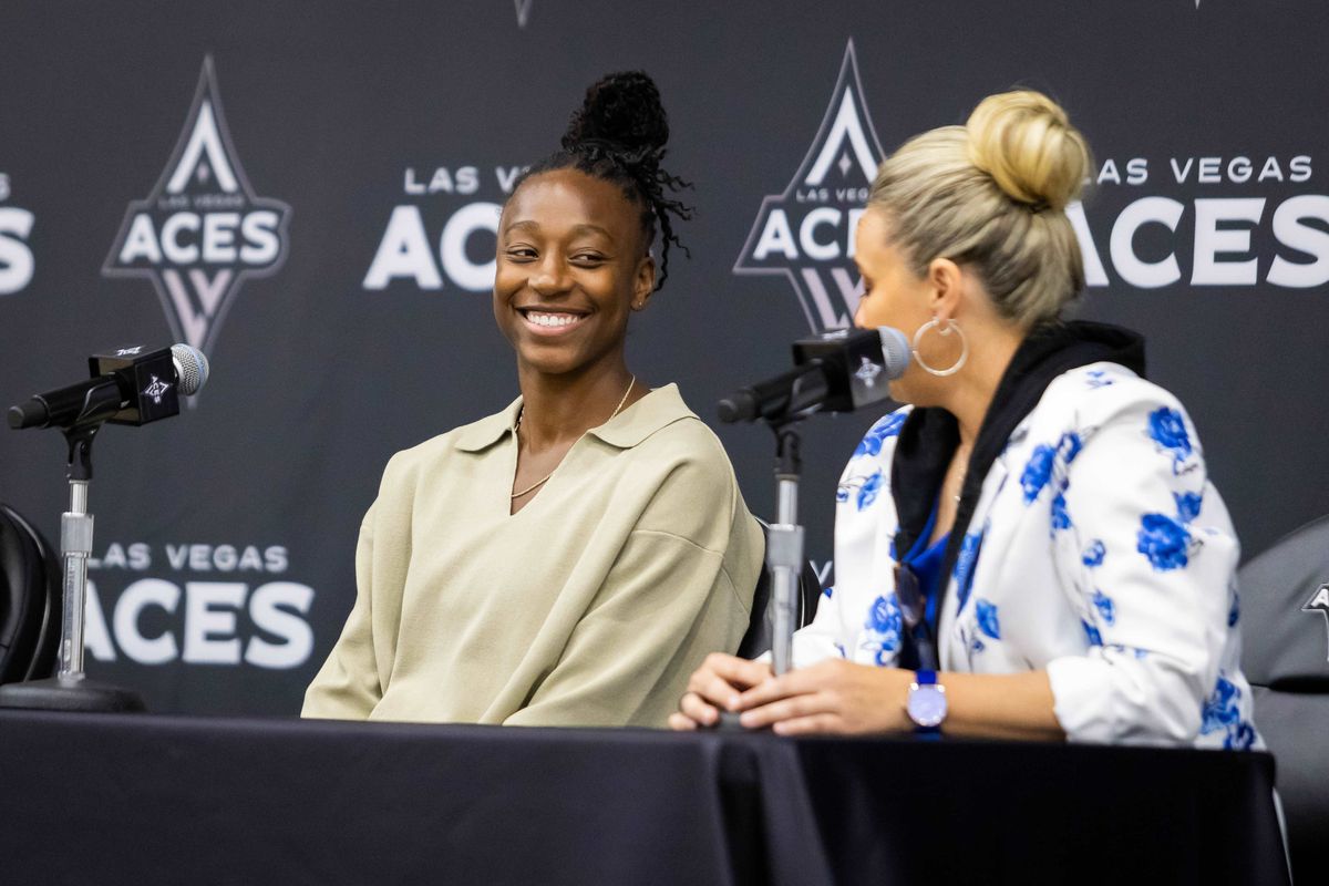 Las Vegas Aces Jewell Lloyd smiles at Aces Head Coach Becky Hammon during an introductory press conference, Tuesday February 25, 2025 in Las Vegas, Nev.