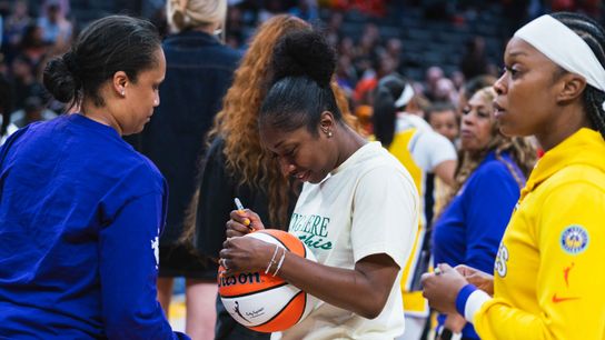 Sparks re-sign guard Aari McDonald taken Los Angeles, Calif. (Los Angeles Sparks)