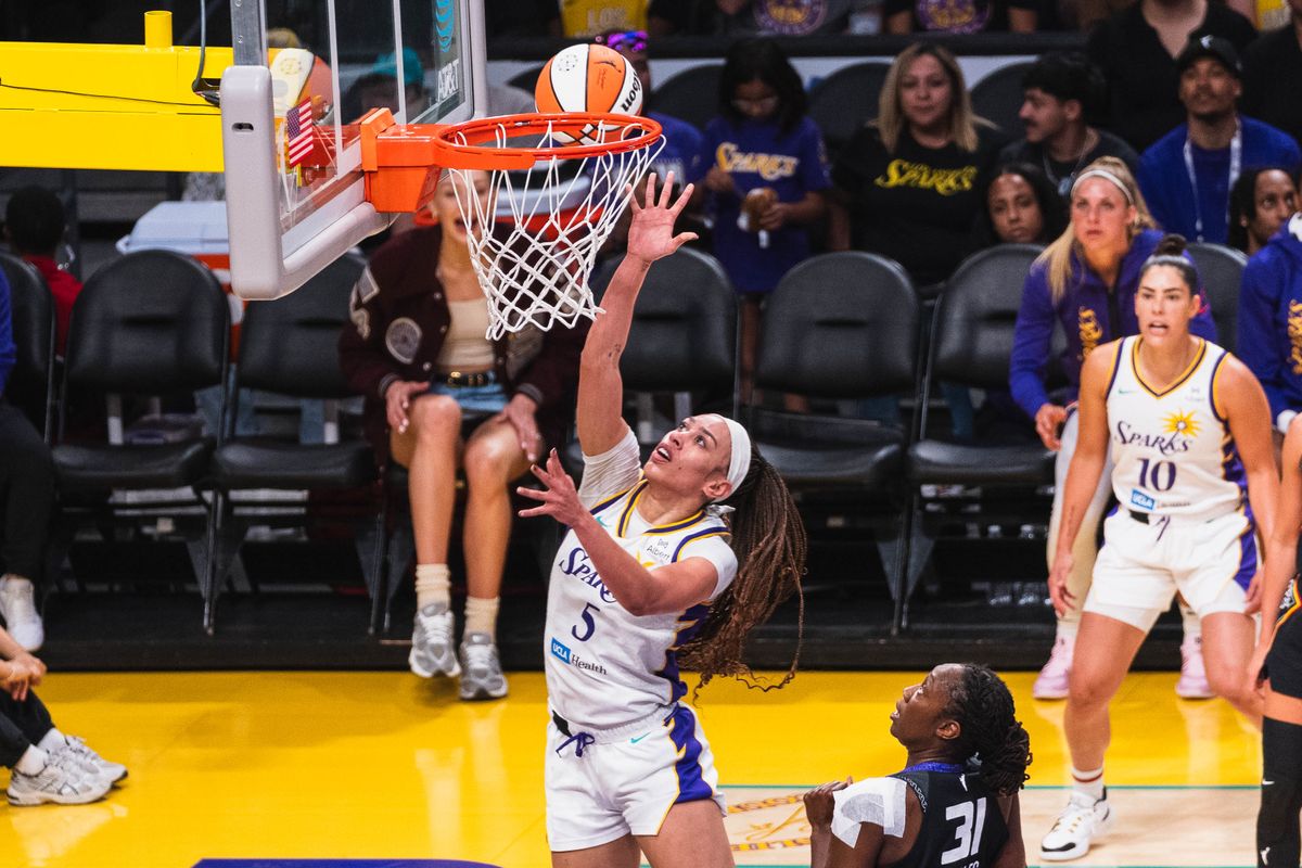 LA Sparks forward Dearica Hamby (5), takes a lay-up at a WNBA basketball game against the Connecticut Suns, Sunday July 13th, 2025 in Los Angeles, California. 