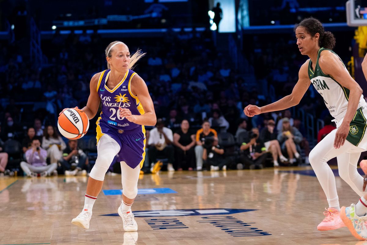 LA Sparks guard Julie Allemand (20), setting up the offense at a WNBA basketball game against the Seattle Storm, Sunday August 10th, 2025 in Los Angeles, California. 